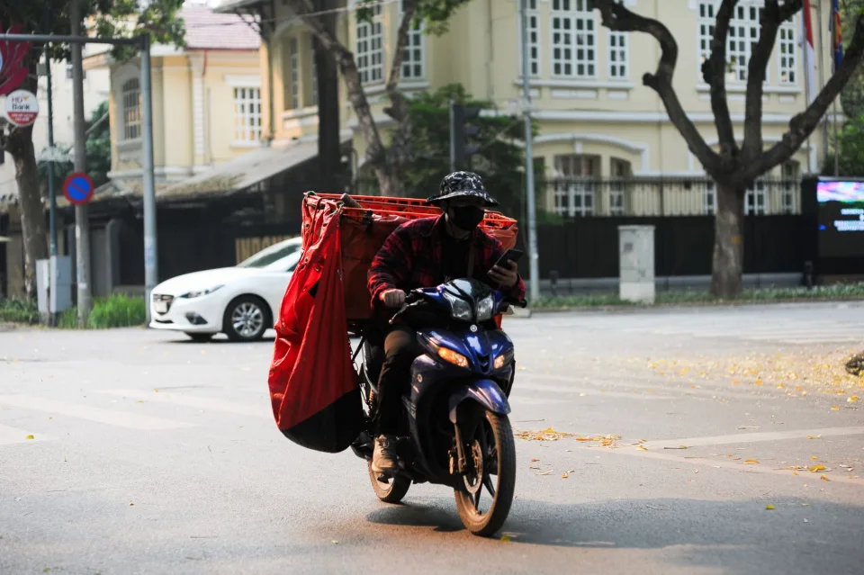 Khu chờ khách và gửi hành lý